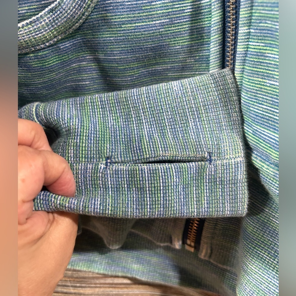 Lululemon Scuba Hoodie Size 2 - Picture 5 of 6